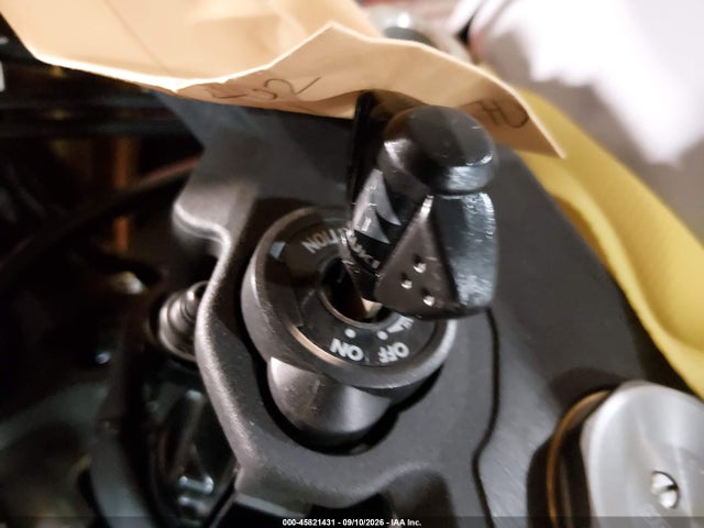 Suzuki GSX-R750 2022 JS1GR7MA8N7100825 Image 11