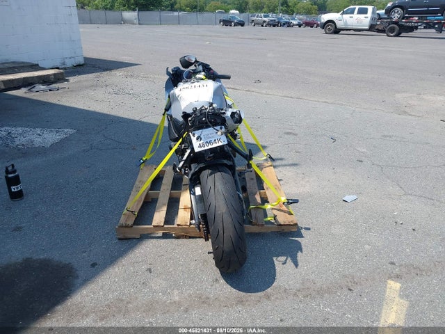Suzuki GSX-R750 2022 JS1GR7MA8N7100825 Image 6