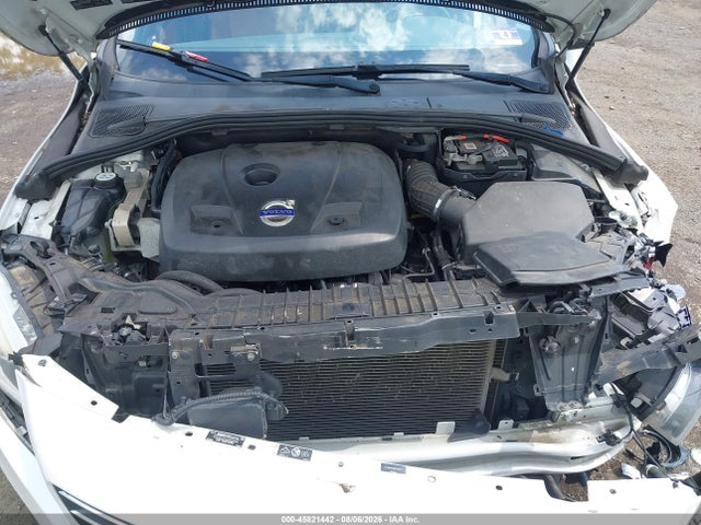 2015 Volvo S60 T6 Platinum მანქანა იყიდება აუქციონზე, vin: YV149MFM0F2335114, აუქციონის ნომერი: 45821442