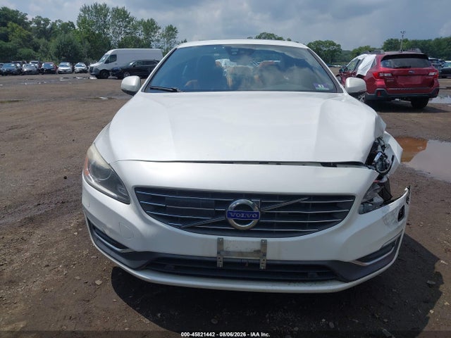 2015 Volvo S60 T6 Platinum მანქანა იყიდება აუქციონზე, vin: YV149MFM0F2335114, აუქციონის ნომერი: 45821442