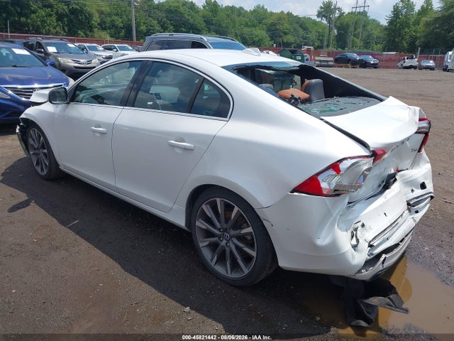 2015 Volvo S60 T6 Platinum მანქანა იყიდება აუქციონზე, vin: YV149MFM0F2335114, აუქციონის ნომერი: 45821442
