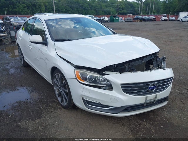 2015 Volvo S60 T6 Platinum მანქანა იყიდება აუქციონზე, vin: YV149MFM0F2335114, აუქციონის ნომერი: 45821442