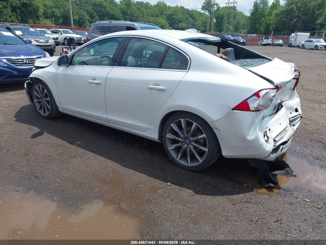2015 Volvo S60 T6 Platinum მანქანა იყიდება აუქციონზე, vin: YV149MFM0F2335114, აუქციონის ნომერი: 45821442