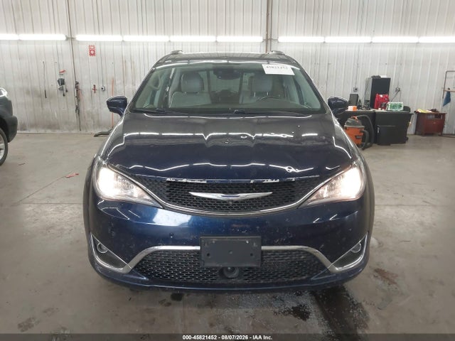 45821452 :رقم المزاد ، 2C4RC1EG6HR564909 vin ، 2017 Chrysler Pacifica Touring-l Plus مزاد بيع