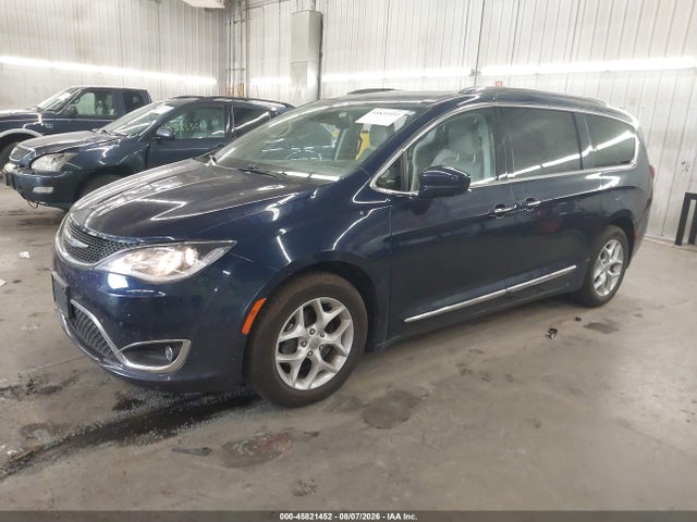 45821452 :رقم المزاد ، 2C4RC1EG6HR564909 vin ، 2017 Chrysler Pacifica Touring-l Plus مزاد بيع