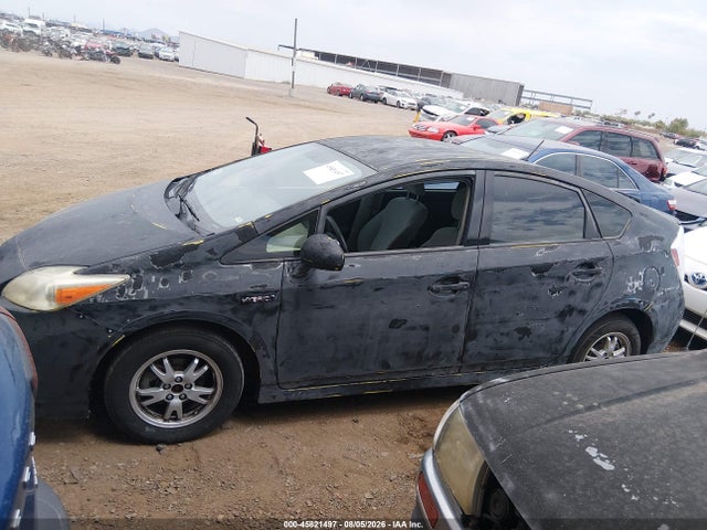 Toyota Prius Two 2014 JTDKN3DU8E1760865 Image 14