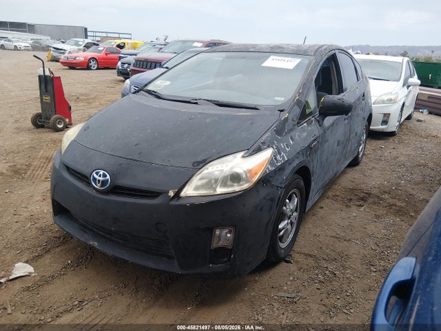 Toyota Prius Two 2014 JTDKN3DU8E1760865 Image 2