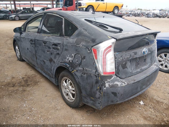 Toyota Prius Two 2014 JTDKN3DU8E1760865 Image 3