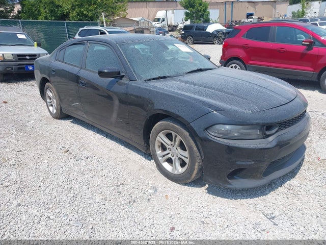 45821529 :رقم المزاد ، 2C3CDXBG8FH847975 vin ، 2015 Dodge Charger Se مزاد بيع