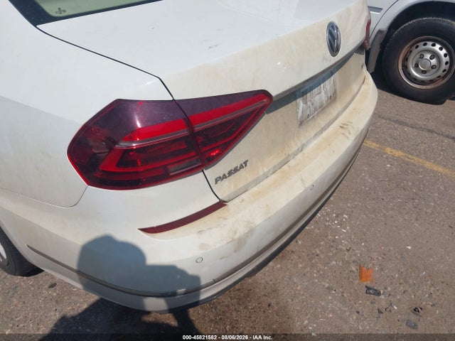 2019 Volkswagen Passat 2.0t Se R-line მანქანა იყიდება აუქციონზე, vin: 1VWMA7A39KC007835, აუქციონის ნომერი: 45821582