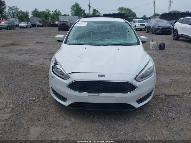 Ford FOCUS SE 2018 1FADP3K22JL276022 Image 11
