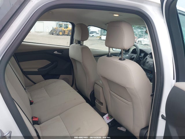 Ford FOCUS SE 2018 1FADP3K22JL276022 Image 8