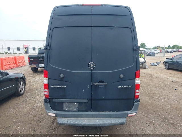 2016 Mercedes-benz Sprinter 2500 High Roof მანქანა იყიდება აუქციონზე, vin: WD3PE8DD2GP270757, აუქციონის ნომერი: 45821689