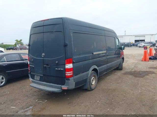2016 Mercedes-benz Sprinter 2500 High Roof მანქანა იყიდება აუქციონზე, vin: WD3PE8DD2GP270757, აუქციონის ნომერი: 45821689