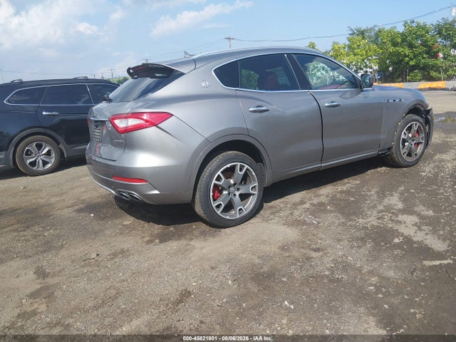 Продажа на аукционе авто 2017 Maserati Levante S, vin: ZN661YUS9HX234303, номер лота: 45821801