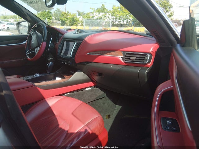 Продажа на аукционе авто 2017 Maserati Levante S, vin: ZN661YUS9HX234303, номер лота: 45821801