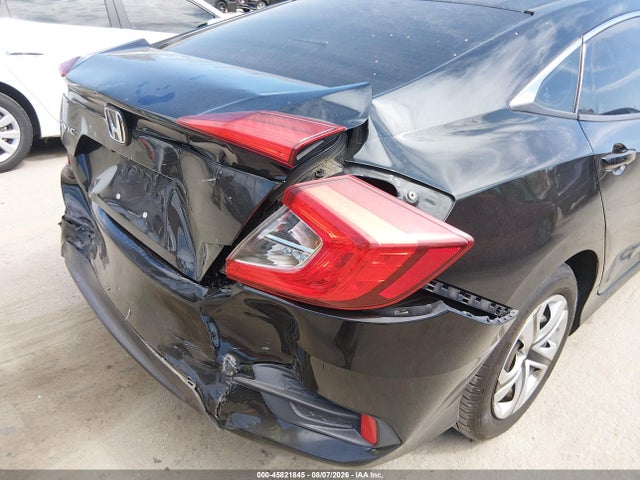 Honda Civic Lx 2018 2HGFC2F67JH518050 Image 18
