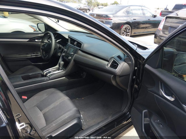 Honda Civic Lx 2018 2HGFC2F67JH518050 Image 5