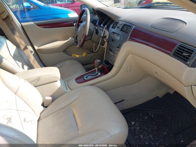 45821915 :رقم المزاد ، JTHBF30G536016703 vin ، 2003 Lexus Es 300 مزاد بيع