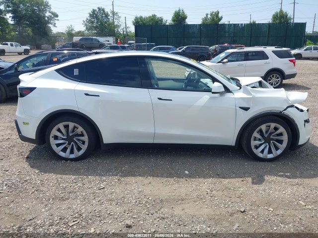 Продаж на аукціоні авто 2026 Tesla Model Y All-wheel Drive/long Range Launch Series/premium All-wheel Drive, vin: 7SAYGDEE4TF321557, номер лоту: 45822011