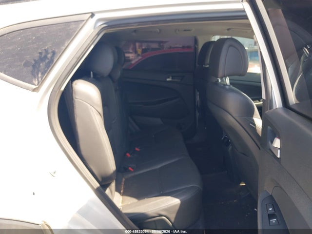 KM8J33A2XJU718884 Hyundai Tucson Limited