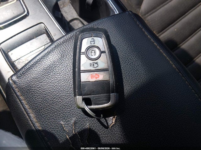 45822061 :رقم المزاد ، 3FA6P0LUXHR301199 vin ، 2017 Ford Fusion Hybrid Se مزاد بيع