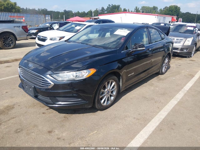 45822061 :رقم المزاد ، 3FA6P0LUXHR301199 vin ، 2017 Ford Fusion Hybrid Se مزاد بيع