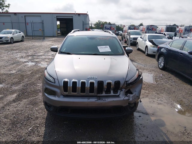 2017 Jeep Cherokee Latitude მანქანა იყიდება აუქციონზე, vin: 1C4PJMCS6HW595493, აუქციონის ნომერი: 45822099