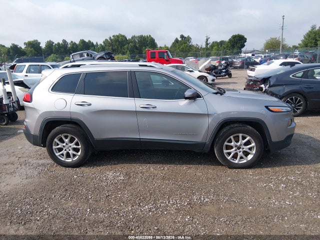 2017 Jeep Cherokee Latitude მანქანა იყიდება აუქციონზე, vin: 1C4PJMCS6HW595493, აუქციონის ნომერი: 45822099