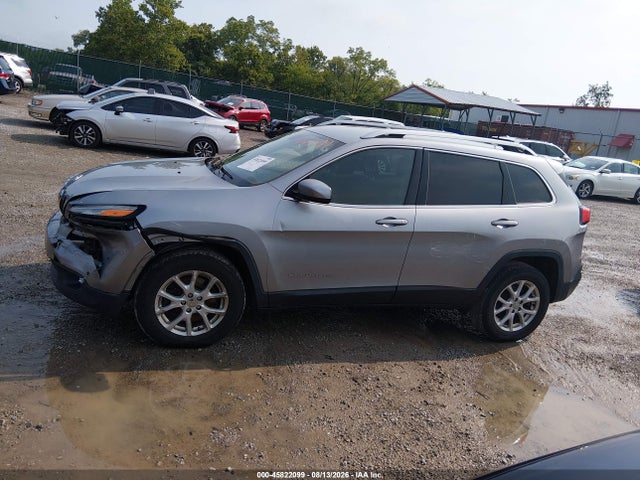2017 Jeep Cherokee Latitude მანქანა იყიდება აუქციონზე, vin: 1C4PJMCS6HW595493, აუქციონის ნომერი: 45822099