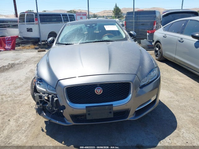 45822223 :رقم المزاد ، SAJWA1C72J8W15790 vin ، 2018 Jaguar Xj R-sport مزاد بيع