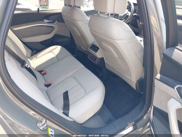 Продажа на аукционе авто 2023 Audi E-tron Premiumwe, vin: WA1VABGE8PB025270, номер лота: 45822227