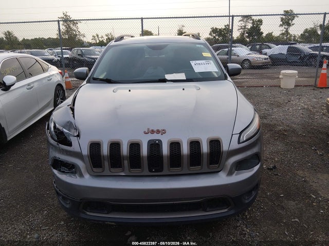 Продажа на аукционе авто 2017 Jeep Cherokee 75th Anniversary Edition, vin: 1C4PJMCS3HW520881, номер лота: 45822397