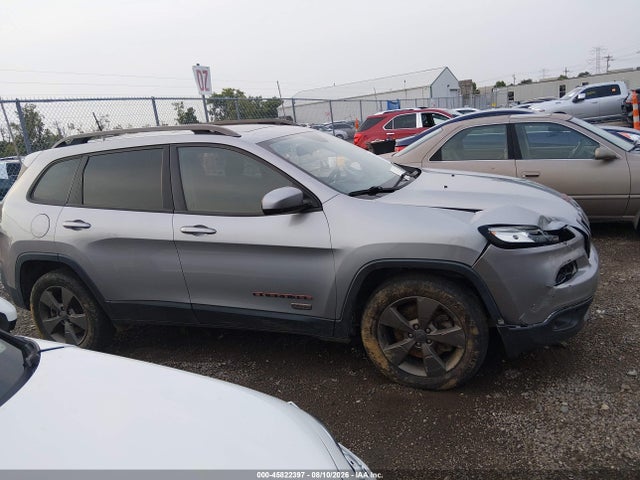 Продажа на аукционе авто 2017 Jeep Cherokee 75th Anniversary Edition, vin: 1C4PJMCS3HW520881, номер лота: 45822397