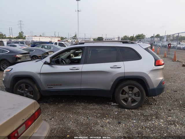 Продажа на аукционе авто 2017 Jeep Cherokee 75th Anniversary Edition, vin: 1C4PJMCS3HW520881, номер лота: 45822397