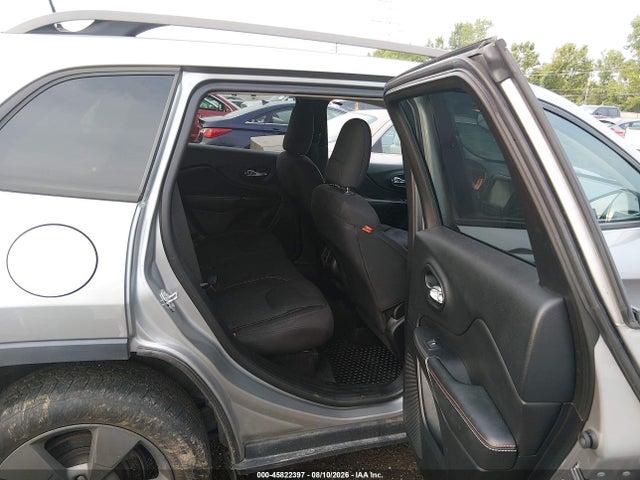 Продажа на аукционе авто 2017 Jeep Cherokee 75th Anniversary Edition, vin: 1C4PJMCS3HW520881, номер лота: 45822397