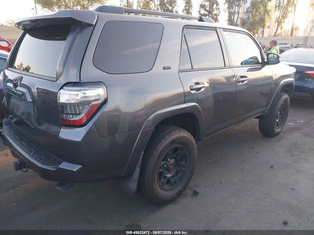 Toyota 4RUNNER SR5 2019 JTEBU5JR1K5664669 Image 4