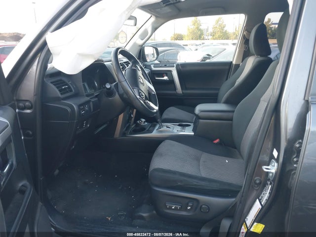 Toyota 4RUNNER SR5 2019 JTEBU5JR1K5664669 Image 5