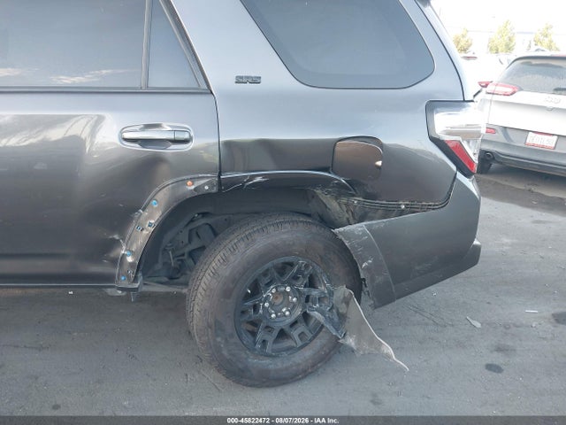 Toyota 4RUNNER SR5 2019 JTEBU5JR1K5664669 Image 6