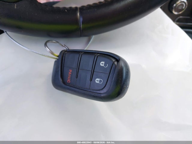 3C4NJCBB1JT469394 Jeep Compass Latitude Fwd