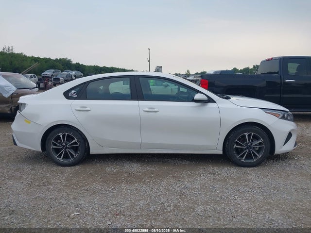 Продажа на аукционе авто 2023 Kia Forte Lxs, vin: 3KPF24AD8PE507811, номер лота: 45822595