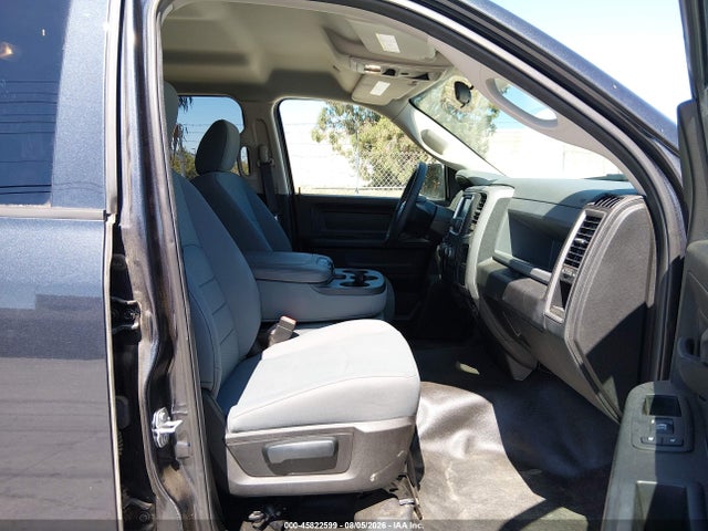 Продажа на аукционе авто 2019 Ram 1500 Classic Tradesman  4x4 6'4 Box, vin: 1C6RR7FG8KS648100, номер лота: 45822599
