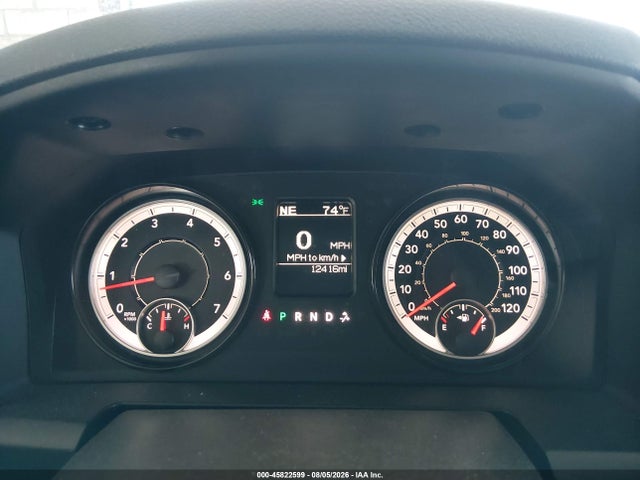 Продажа на аукционе авто 2019 Ram 1500 Classic Tradesman  4x4 6'4 Box, vin: 1C6RR7FG8KS648100, номер лота: 45822599