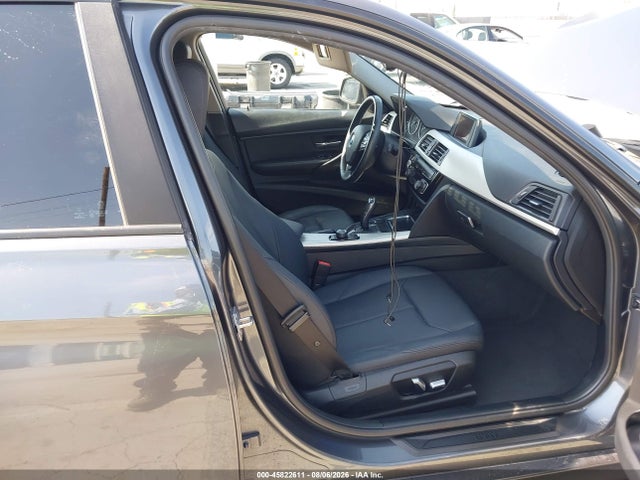 Продаж на аукціоні авто 2017 Bmw 320i, vin: WBA8A9C55HK620478, номер лоту: 45822611