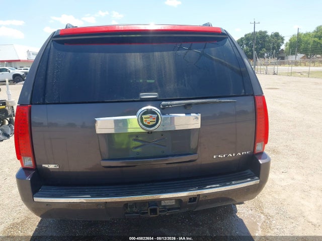 Продаж на аукціоні авто 2010 Cadillac Escalade Luxury, vin: 1GYUKBEF0AR198588, номер лоту: 45822654