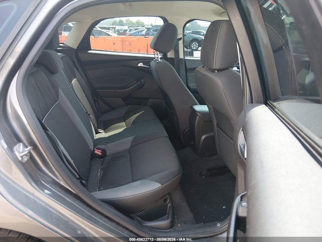 Ford FOCUS SE 2014 1FADP3K2XEL293902 Image 8