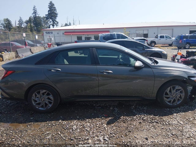 KMHLM4DG5RU677725 Hyundai ELANTRA SEL