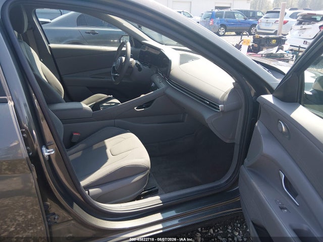 KMHLM4DG5RU677725 Hyundai ELANTRA SEL