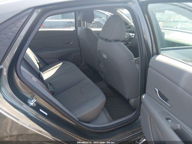KMHLM4DG5RU677725 Hyundai ELANTRA SEL