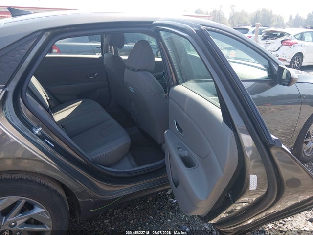 KMHLM4DG5RU677725 Hyundai ELANTRA SEL